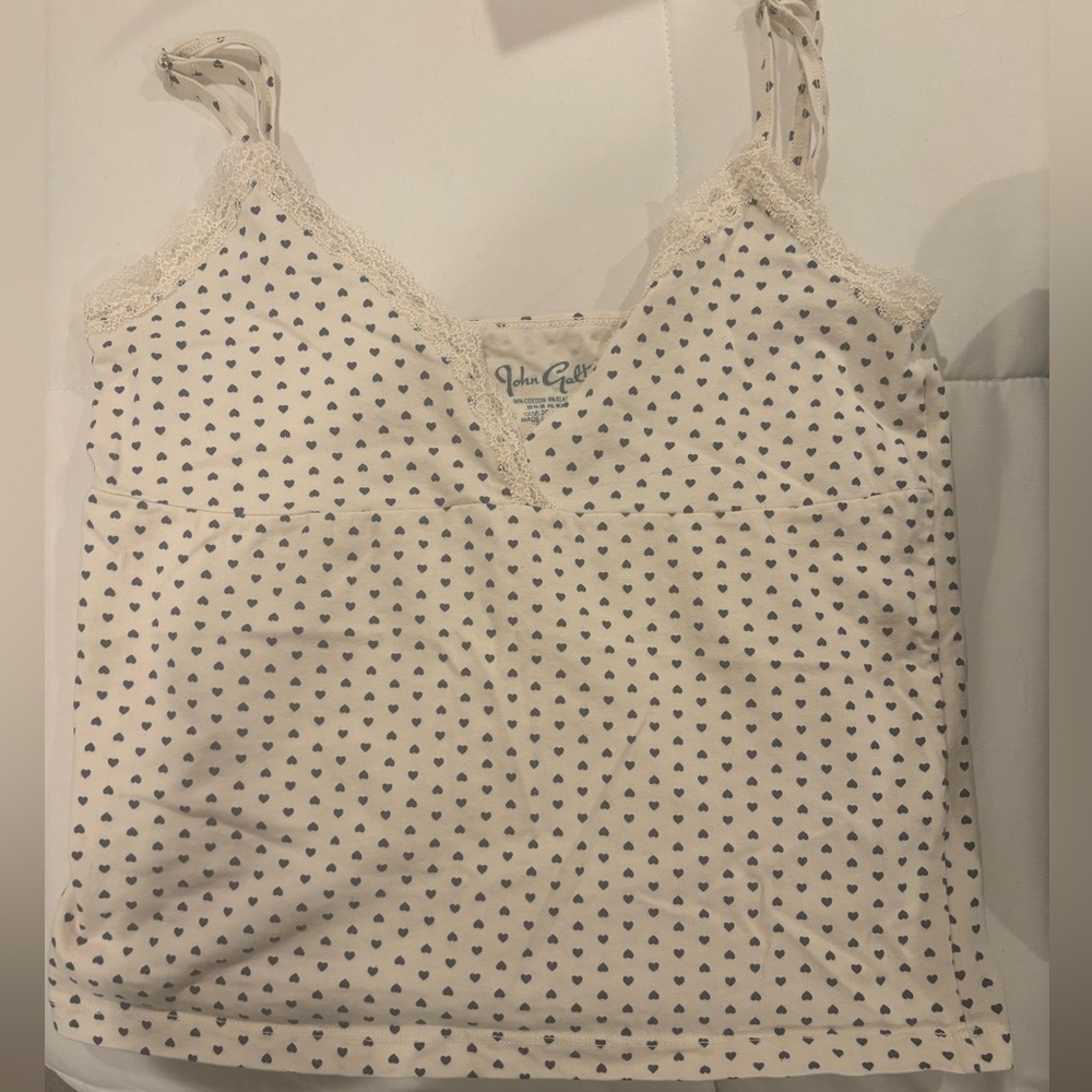 💘3 for 25💘 Brandy Tank Top With navy blue hearts